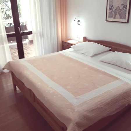 Apartments Doris Zavalatica Dış mekan fotoğraf