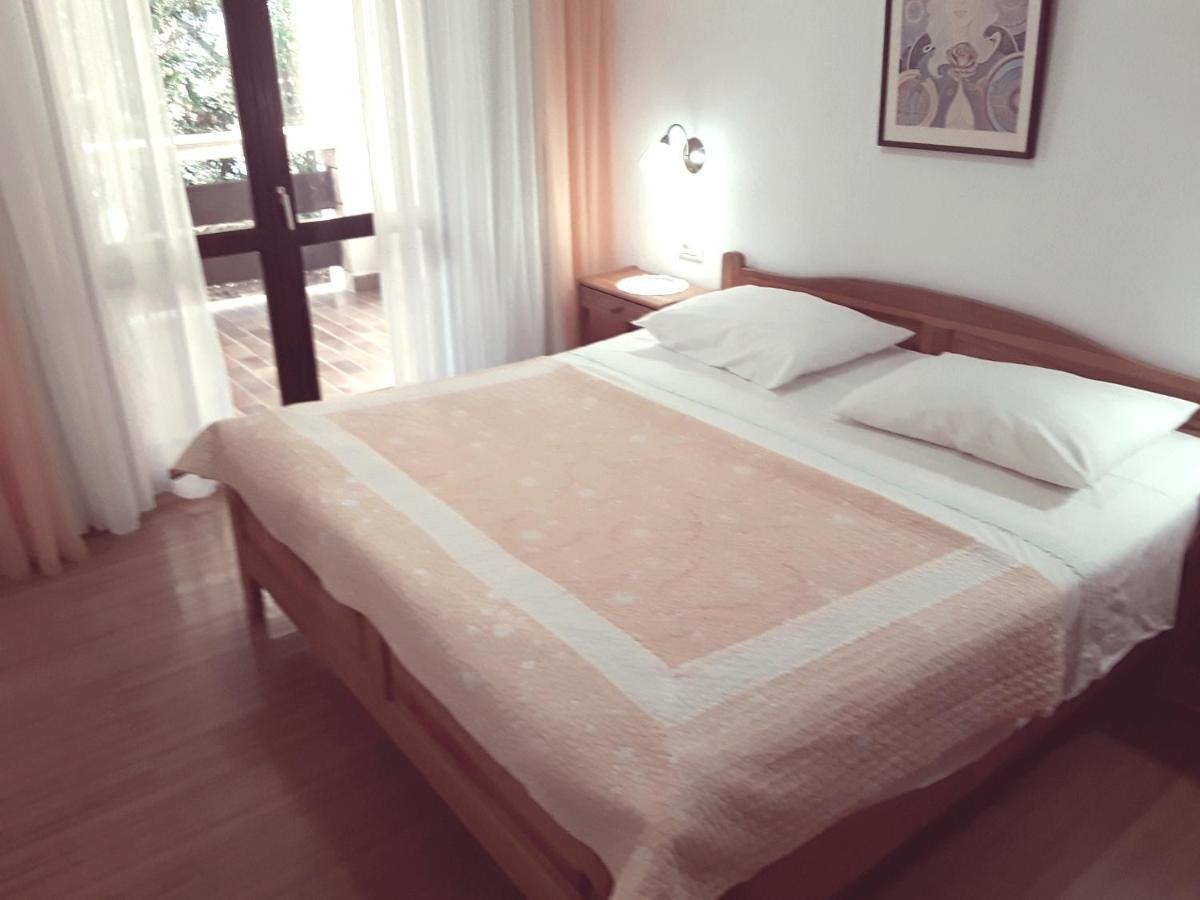 Apartments Doris Zavalatica Dış mekan fotoğraf
