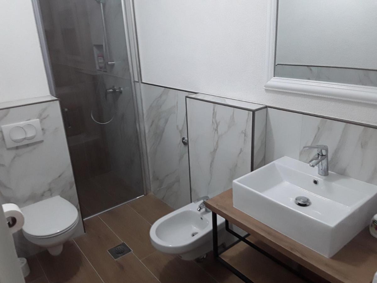 Apartments Doris Zavalatica Dış mekan fotoğraf