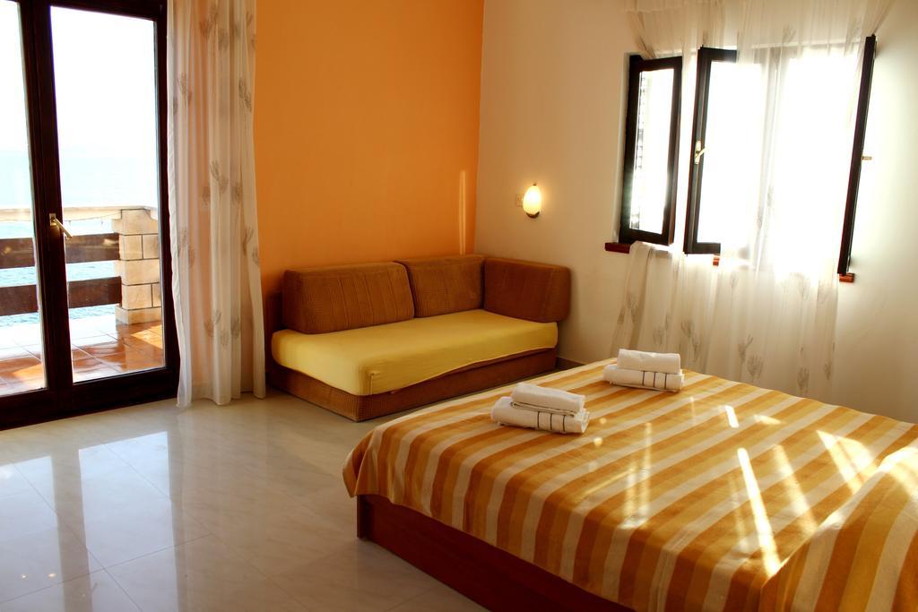 Apartments Doris Zavalatica Dış mekan fotoğraf