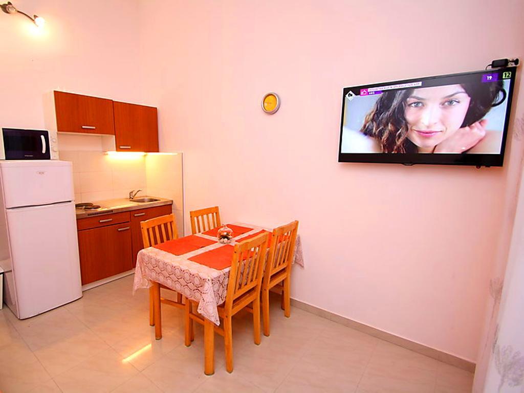 Apartments Doris Zavalatica Dış mekan fotoğraf