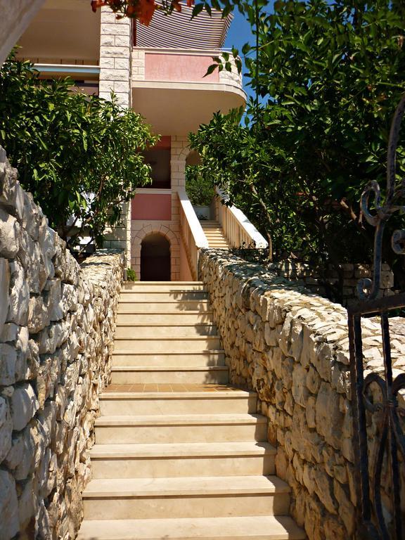 Apartments Doris Zavalatica Dış mekan fotoğraf