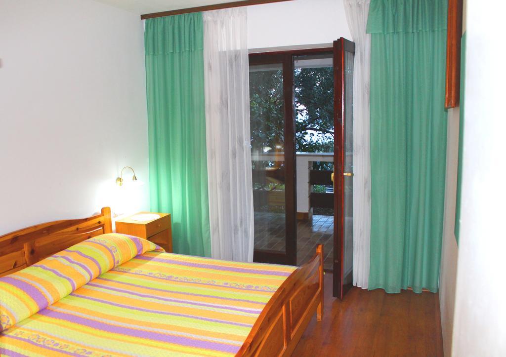 Apartments Doris Zavalatica Dış mekan fotoğraf