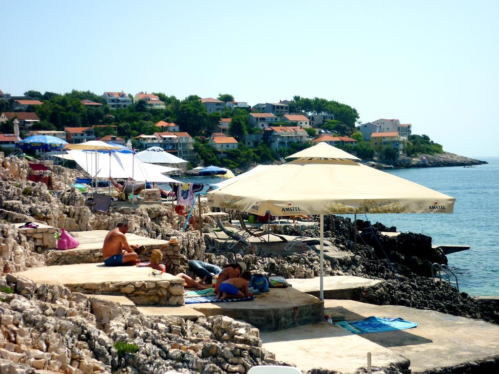 Apartments Doris Zavalatica Dış mekan fotoğraf